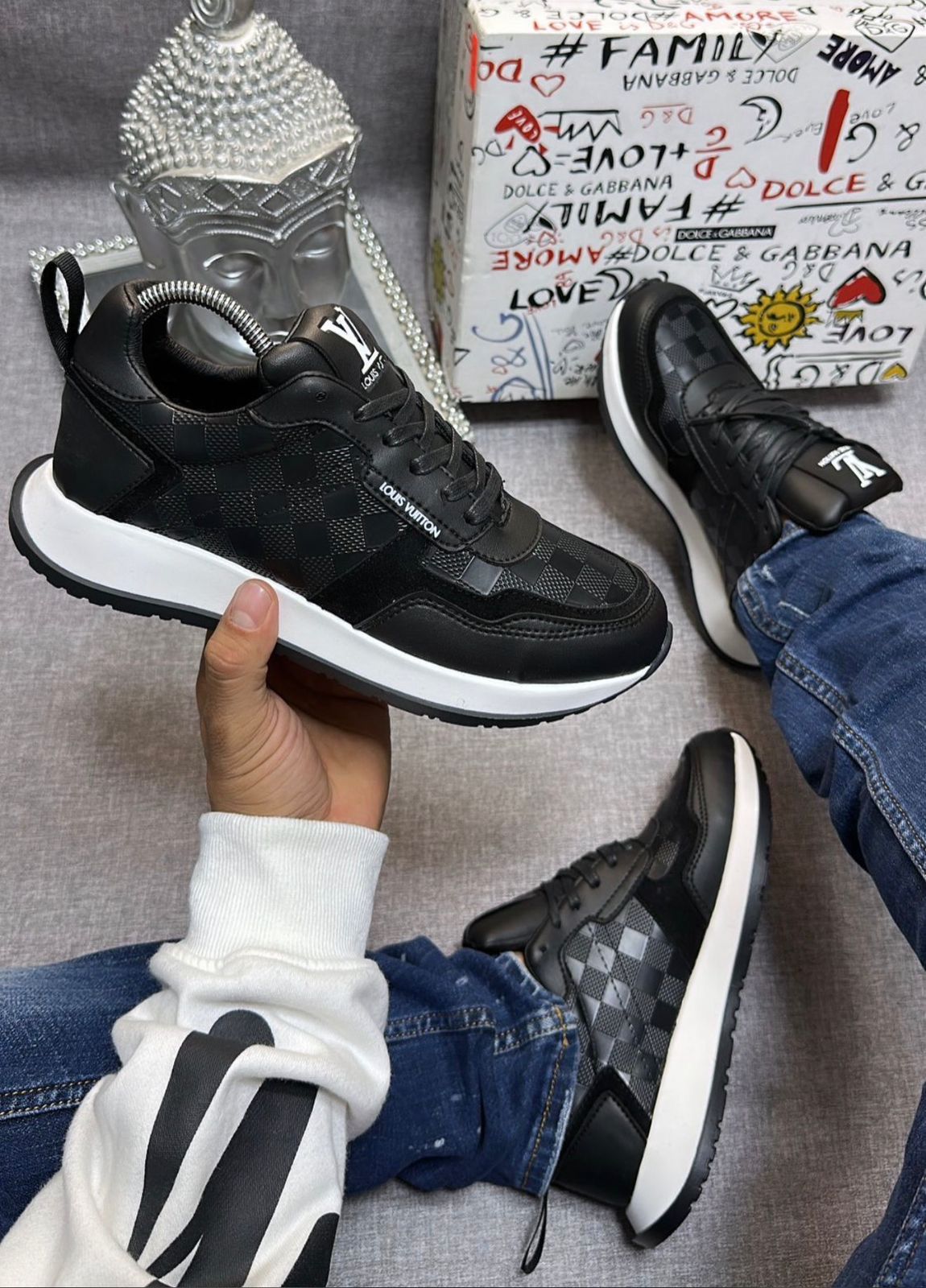 LOUIS VUITTON