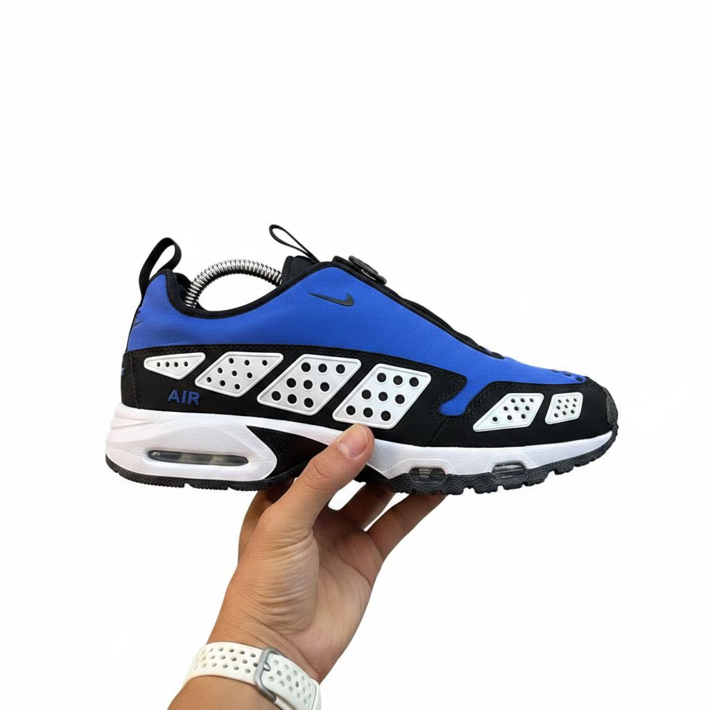 Nike Sunder Azul vista lateral fondo blanco