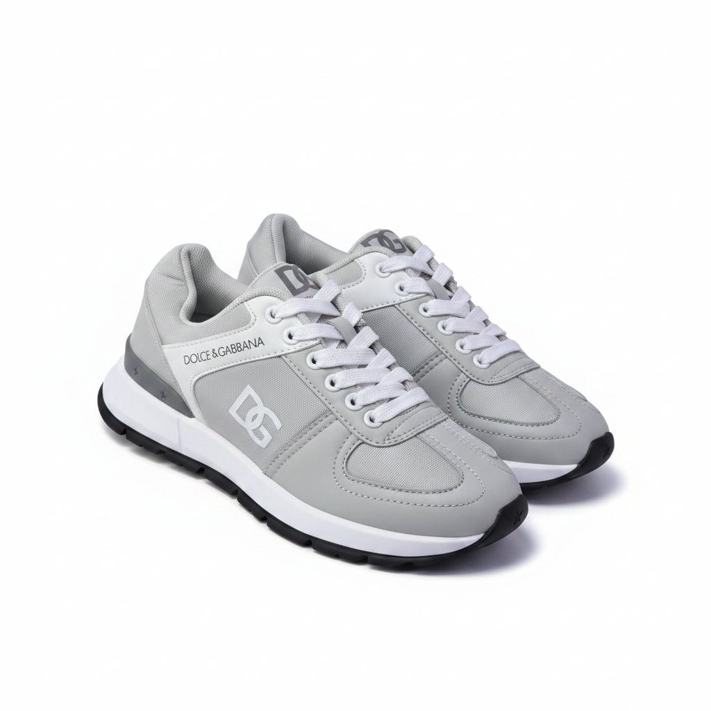 Dolce Gabbana Track Gris par completo fondo blanco