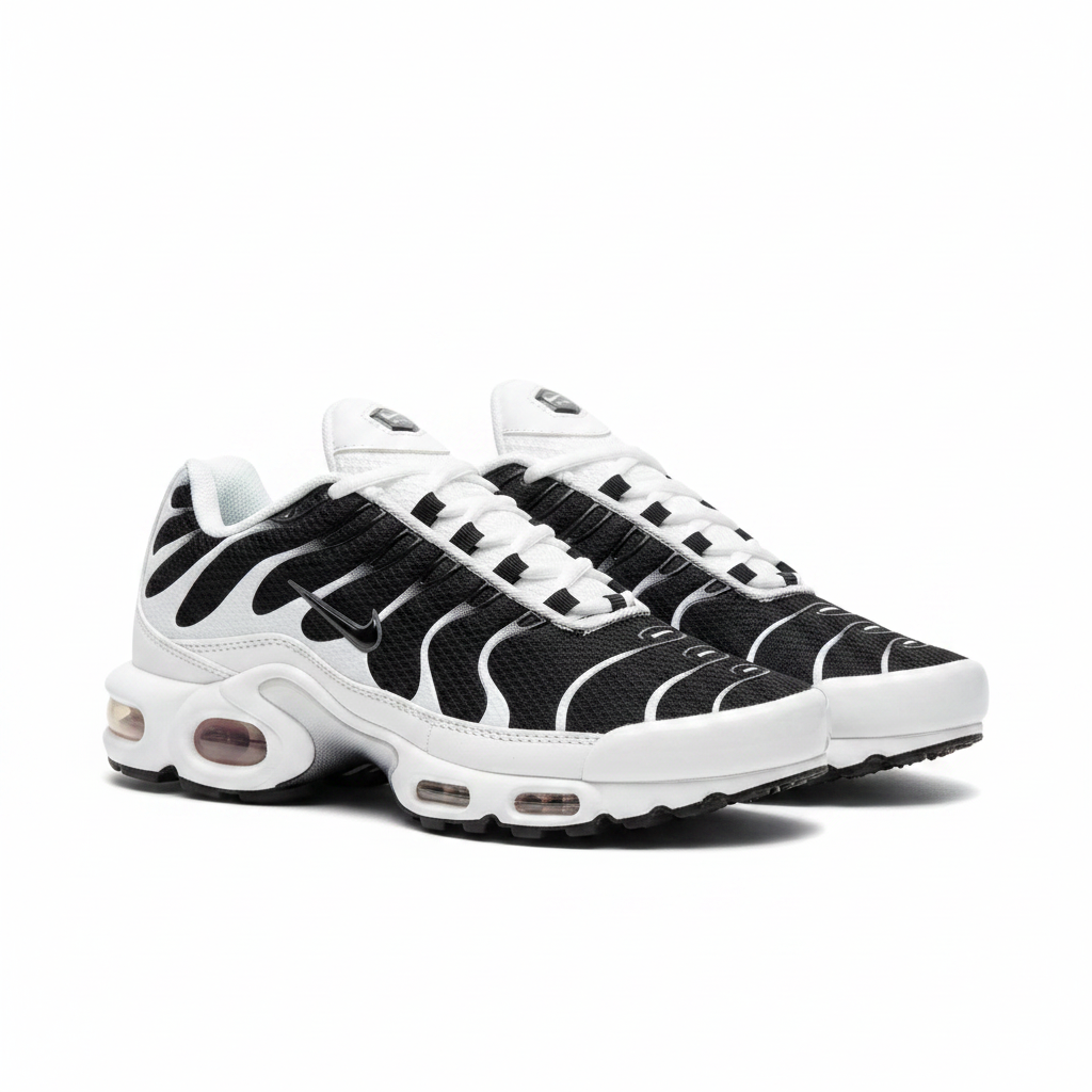 Nike Air Max Plus TN Blanco Negro par completo
